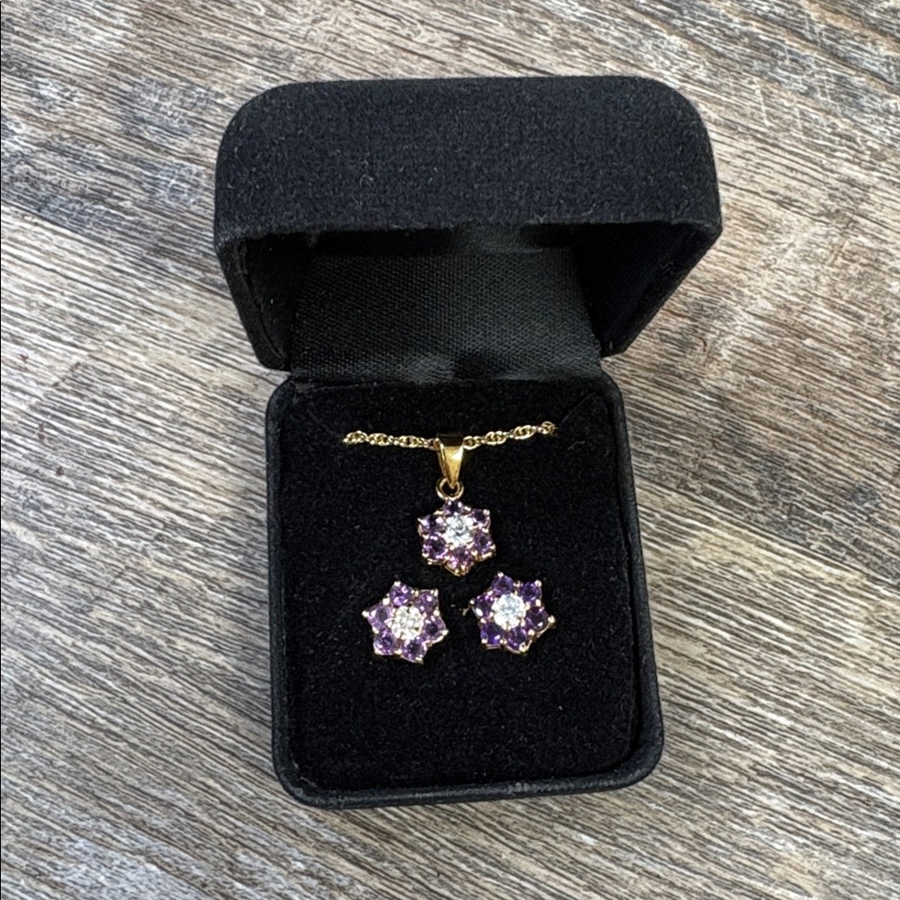 Vintage JC Gold Tone Purple Crystal Floral Necklace & Earrings Set